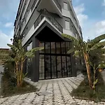 Golden شقة